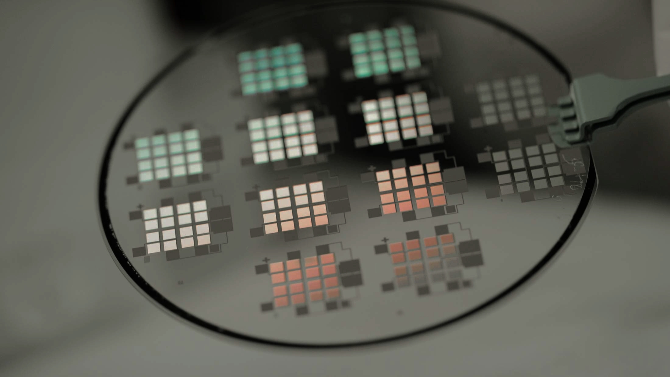 A new type of approach to building solar panels. (Image: NovaSolix)